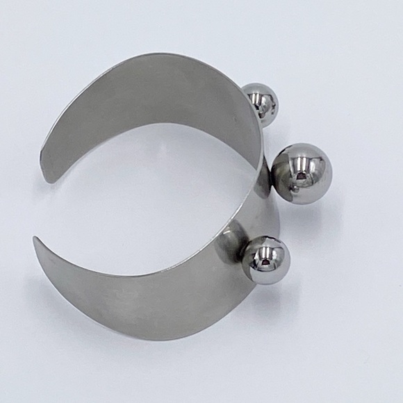 Silver Tone Modernist Cuff Bracelet Signed MADE IN ENGLAND - Picture 6 of 10